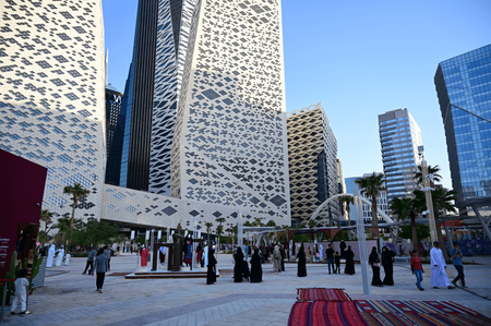 سوف نأخذك في جولة ممتعة لاستكشاف أماكن والترفيه العائلي في الرياض.