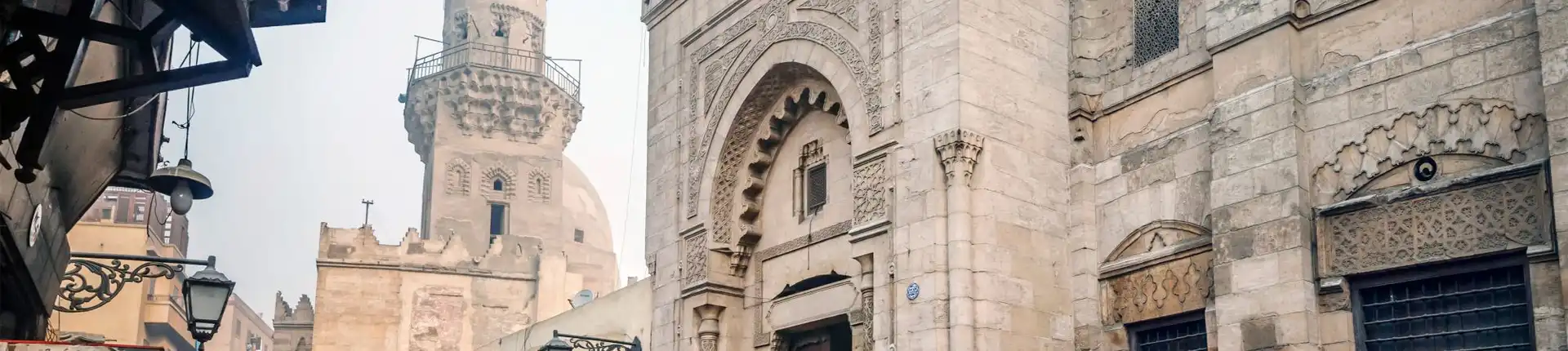 كيف تتفسح في شارع المعز