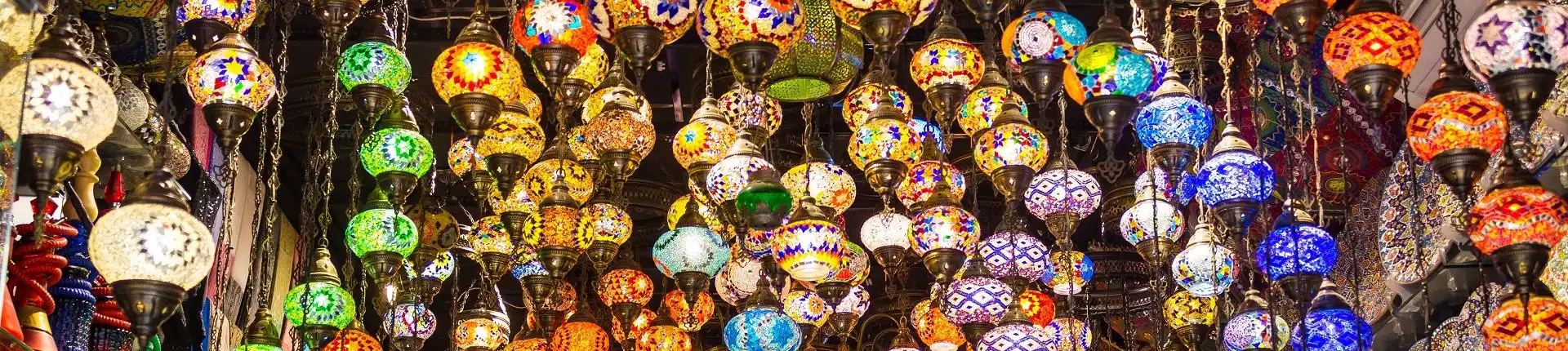 Top Souvenir and Gift Shops in Dubai