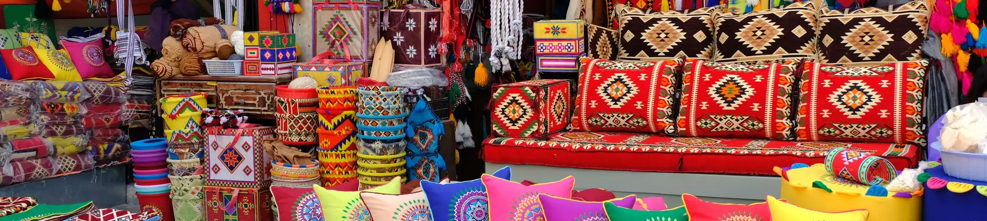 أقدم الأسواق الشعبية العربية