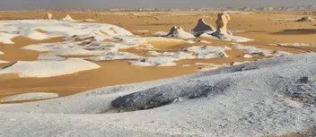 تعرف على الصحراء البيضاء