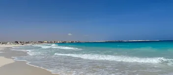 دليل زيارة شاطئ الأبيض