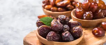 An Ultimate Guide to Middle Eastern Dates: Varieties, Pairings, and Where to Buy