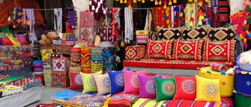 أقدم الأسواق الشعبية العربية