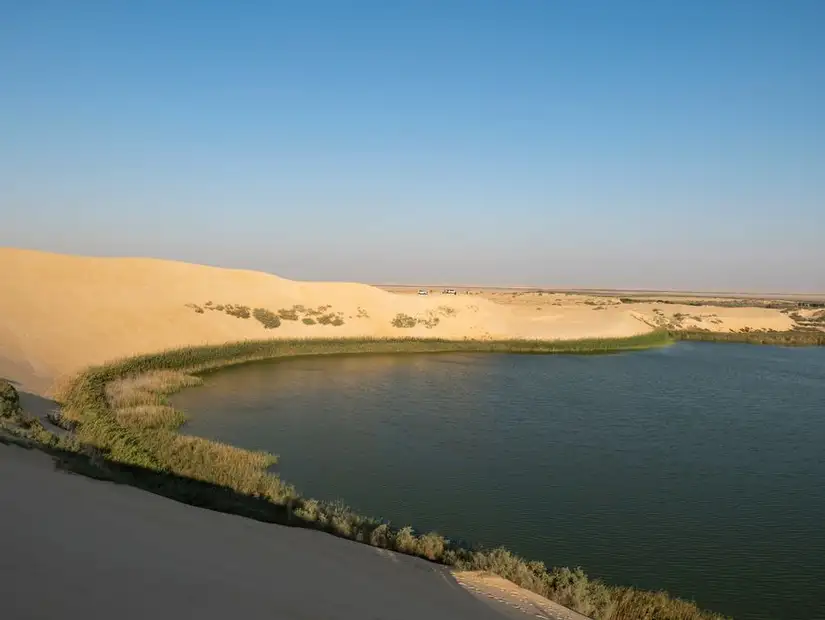 Al-Asfar Lake.jpg