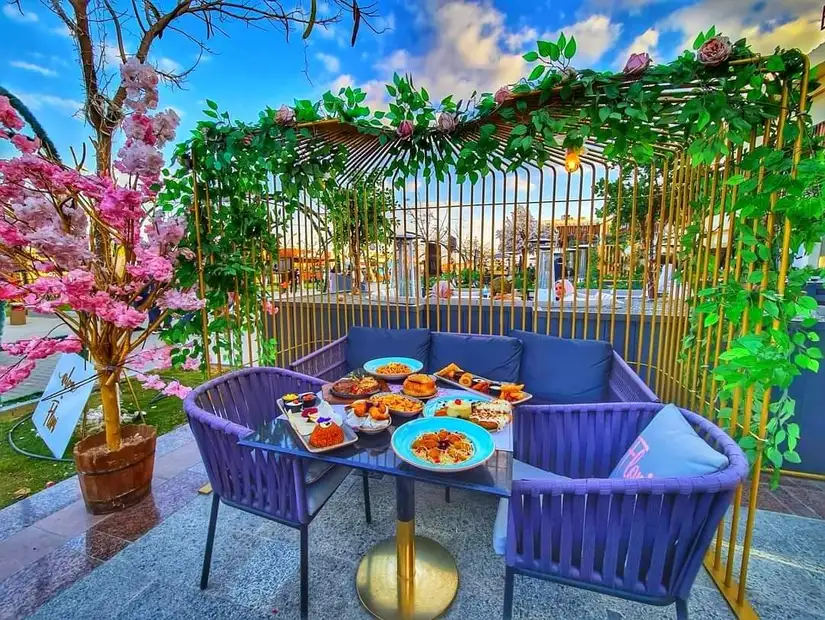 Flori Cafe & Restaurant.jpg