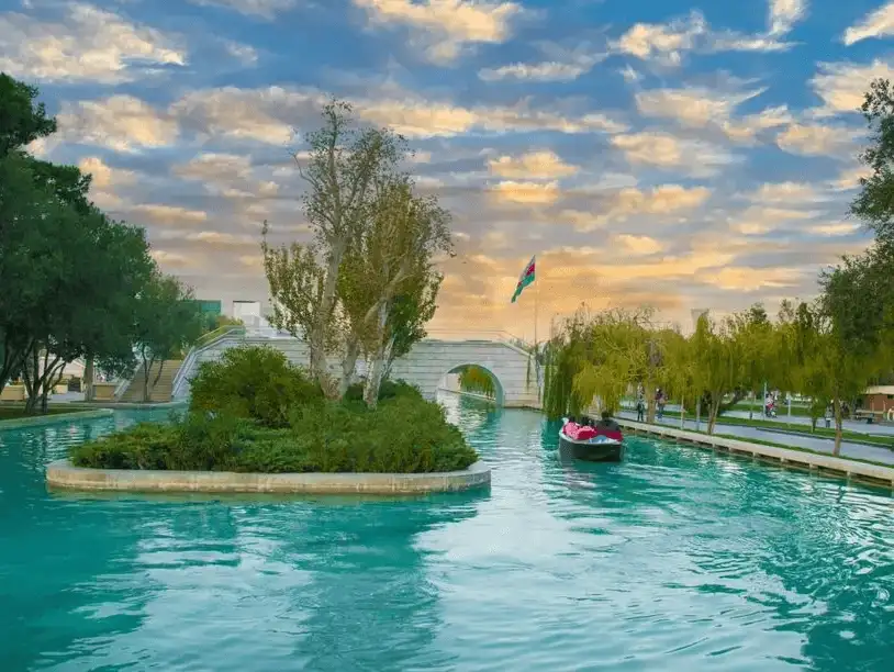 Peaceful canals of Mini Venice in Baku at sunset.