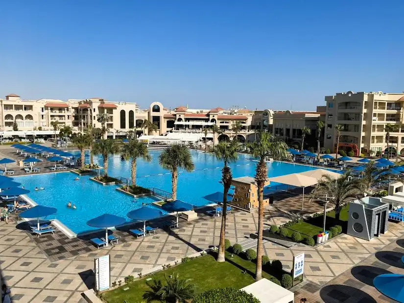 White Beach Hurghada.jpg