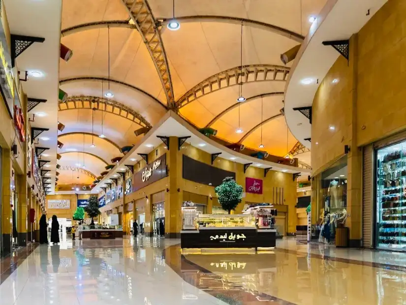 العنود بارك مول الرياض.webp