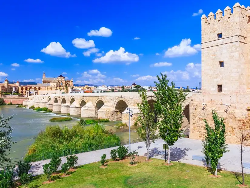 الجسر الروماني في قرطبة.jpg