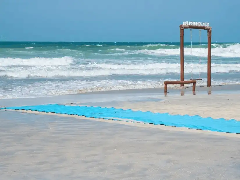 alkhan_beach.jpg