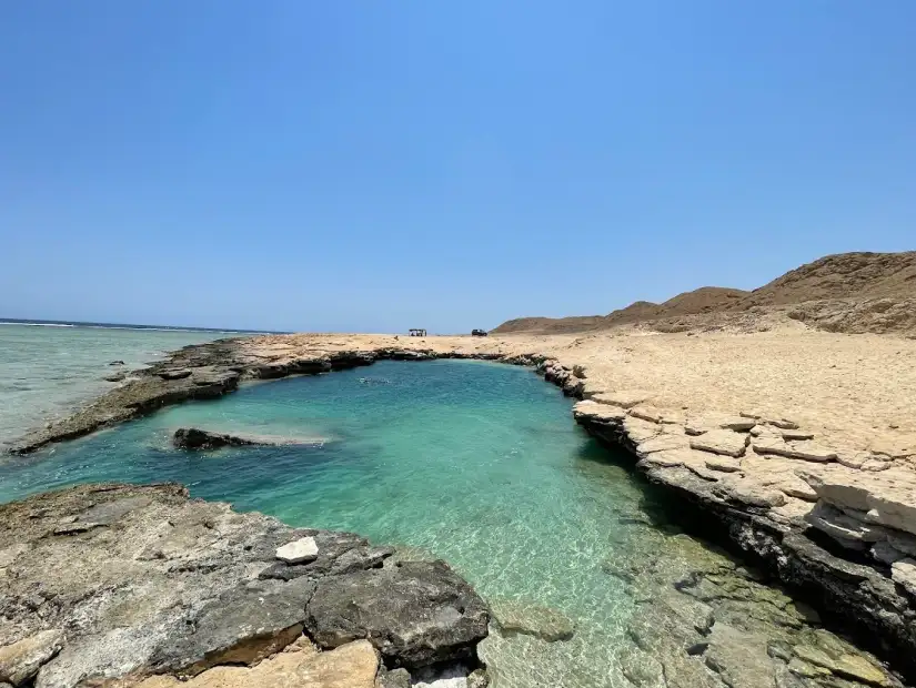 بحيرة النيزك.webp