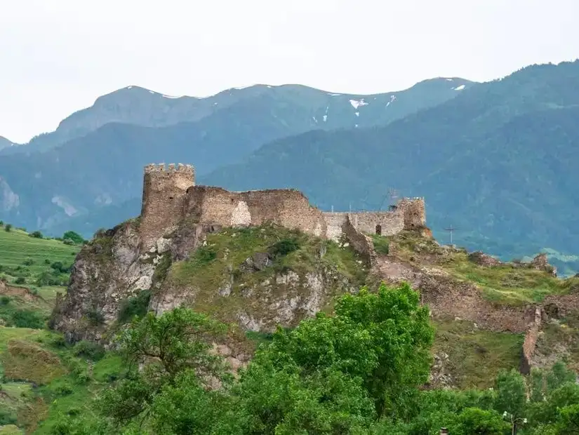 A peaceful scene of Borjomi with lush greenery, perfect for nature lovers and adventurers alike.