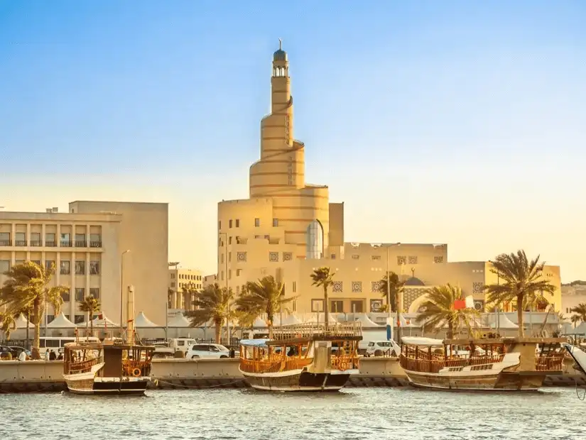 A cultural landmark known for its unique spiral minaret in central Doha.