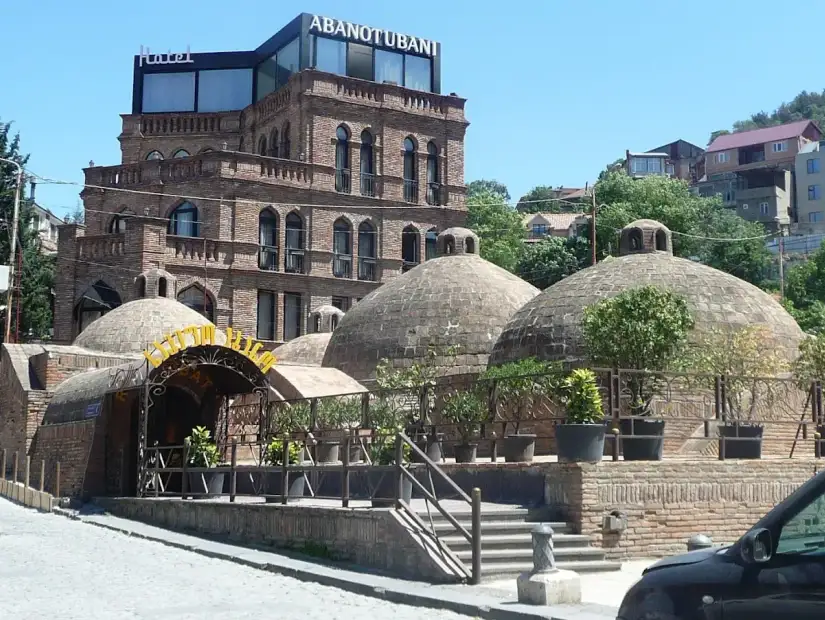 حمامات كبريتية.webp