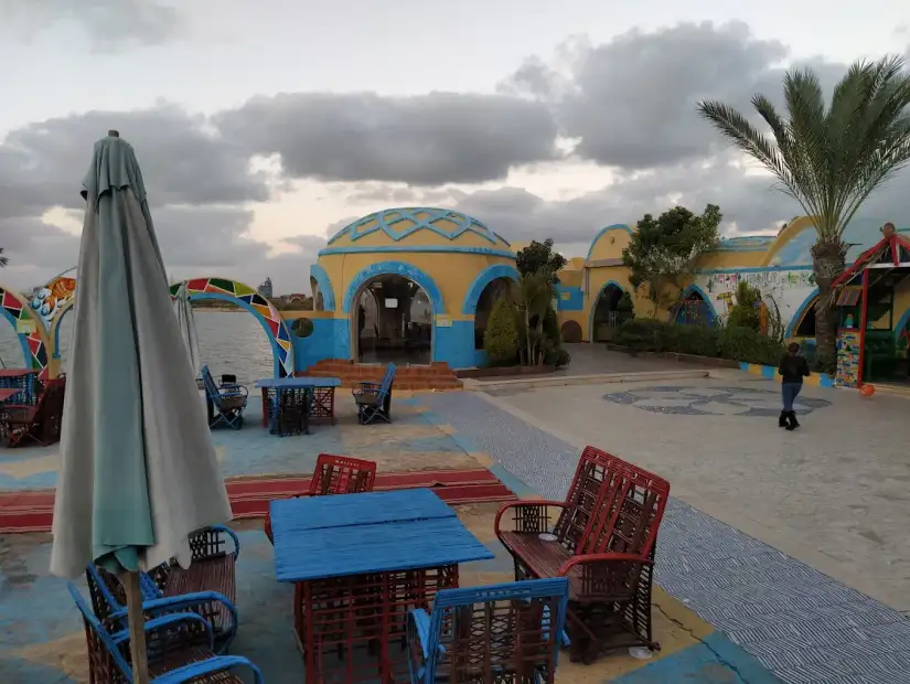 كافهيات منتجع خان خديجة.webp