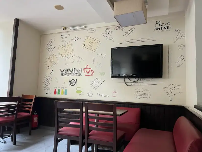 كافيه Vinni Cafe & Deli.webp