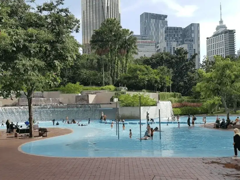kuala_lumpur_city_center_park.jpg