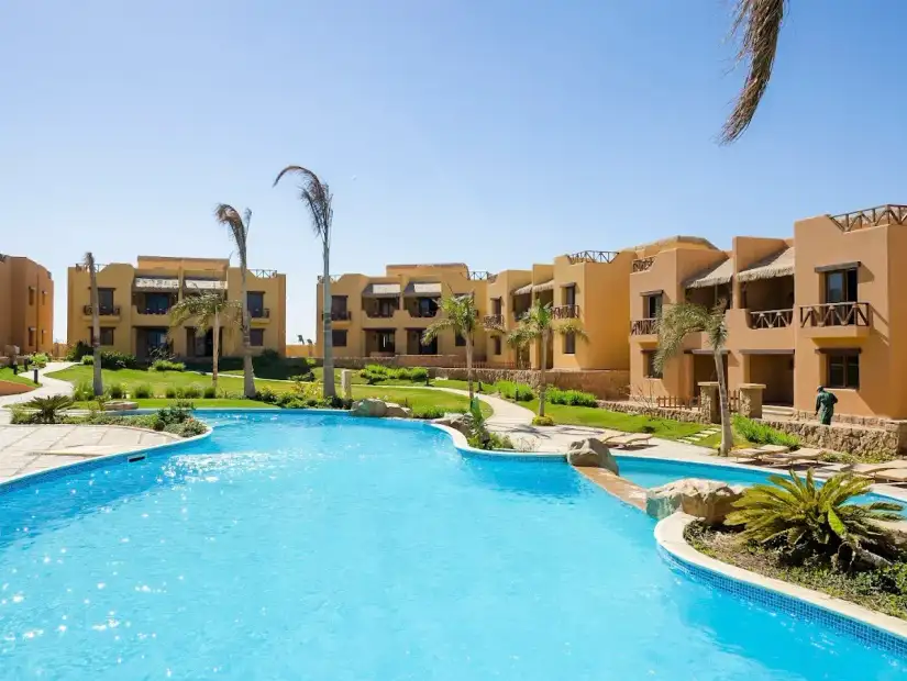 منتجع مونتن فيو السخنة.webp