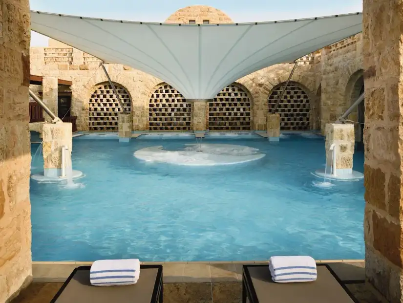 منتجع وسبا موڤنبيك.webp