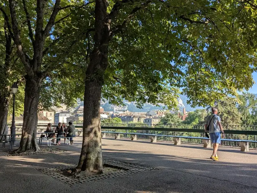 منتزه لا تريل.webp