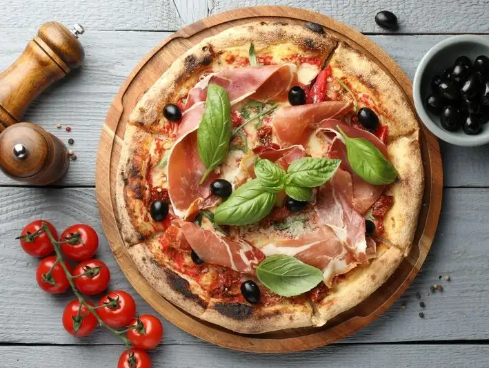 Delicious pizza from Motorino, topped with fresh ingredients.