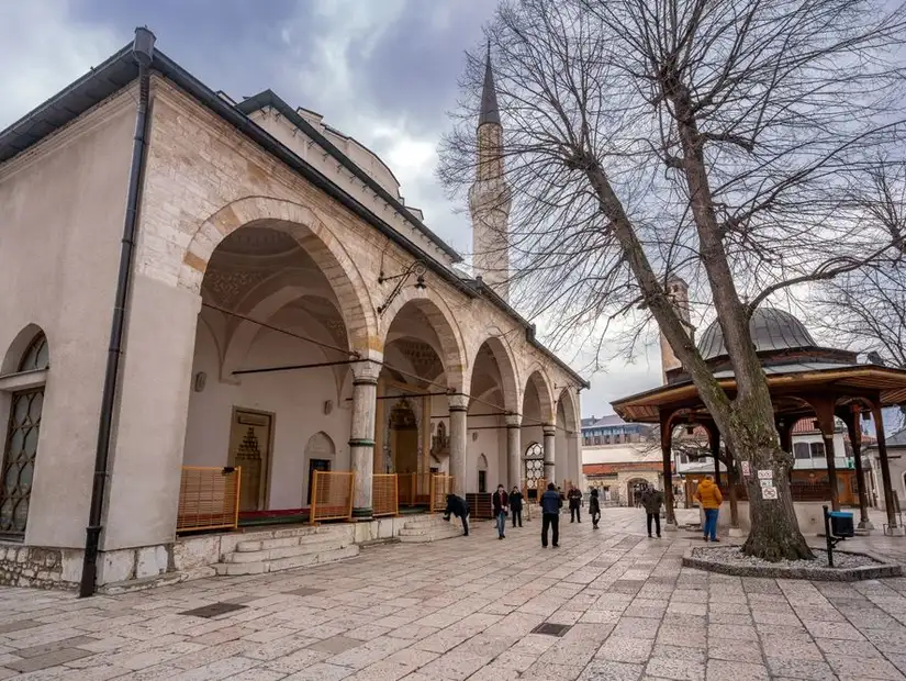 مسجد غازي خسرو بك البوسنة.jpg