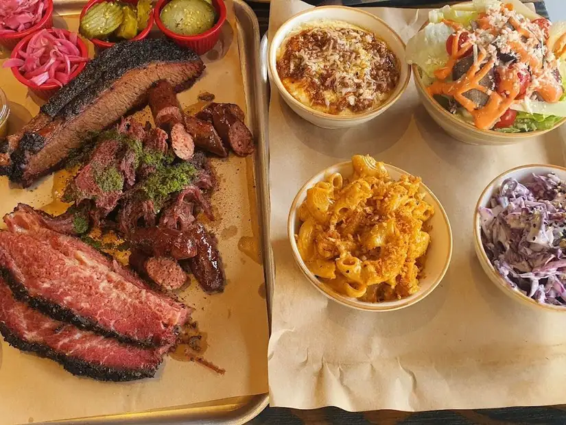 مطعم Longhorn Texas BBQ.jpg