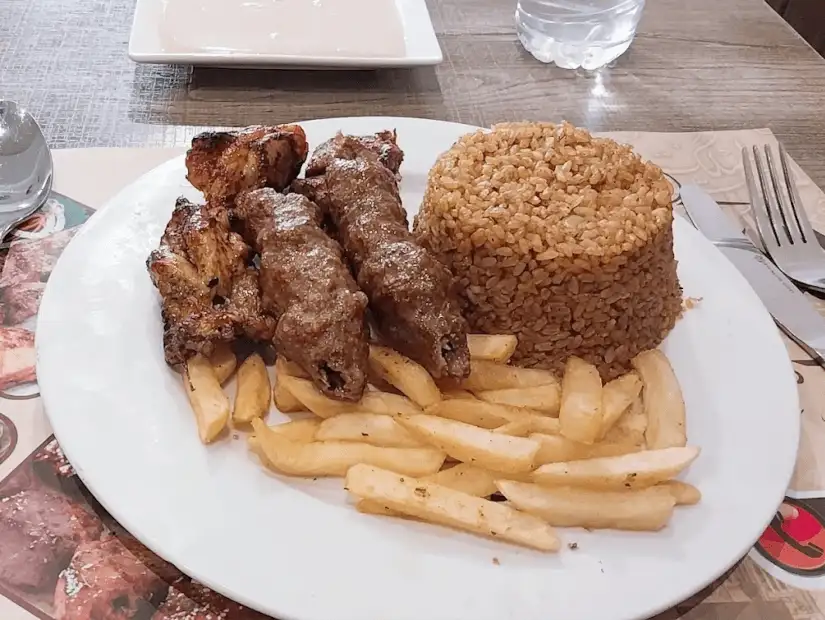 مطعم الدهان الأصل بتاع زمان.png