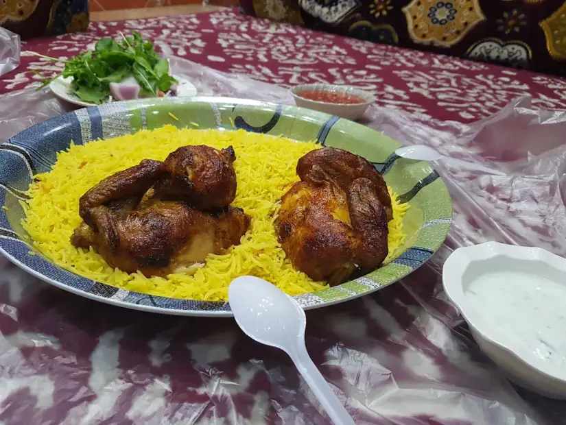 مطعم الكناري البخاري دجاج.webp
