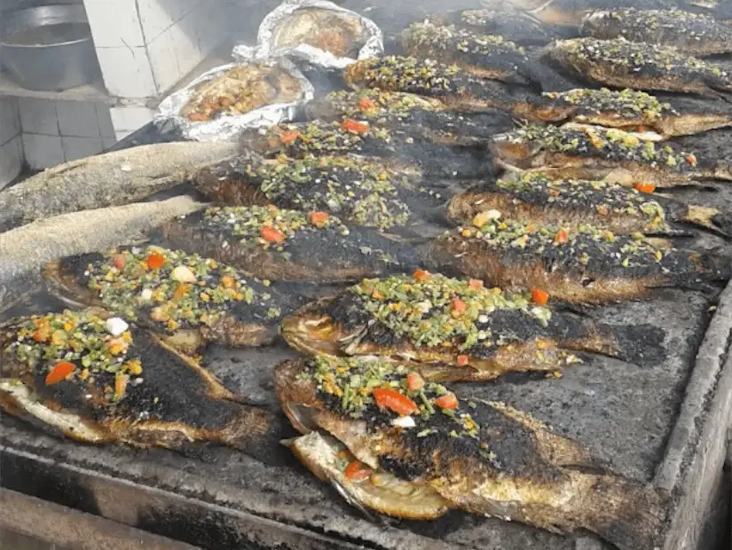 مطعم أسماك الحرية.png