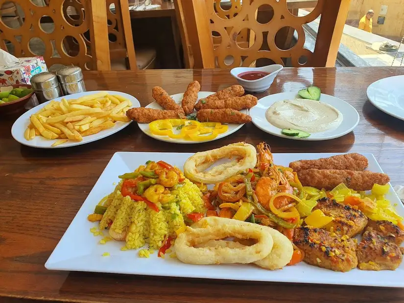 مطعم أسماك الريس ابن حميدو.jpg
