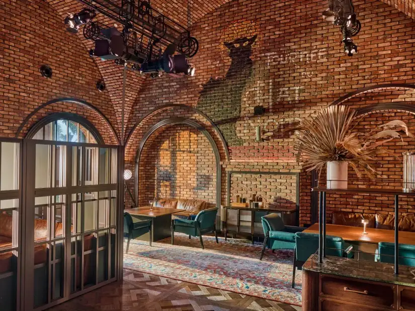 مطعم برودواي.webp