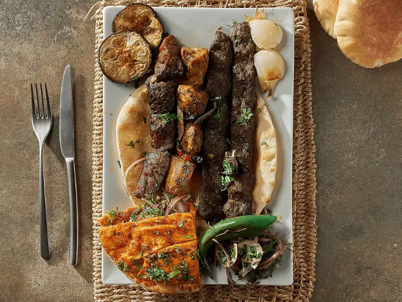مطعم كارز اللبناني مول بوينت 90.png
