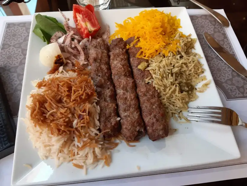 مطعم خان بغداد.webp