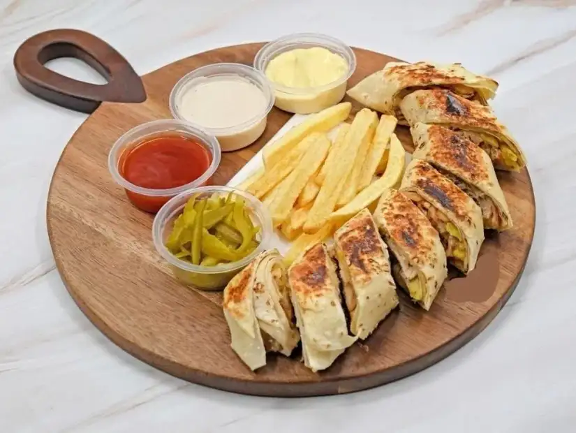 مطعم مذاق الشاورما المغربية.webp