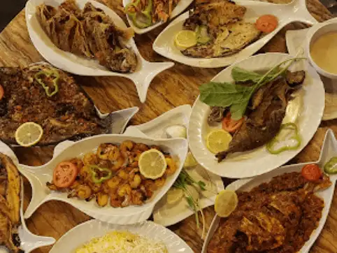 مطعم روائع أمواج البحار الدمام.png
