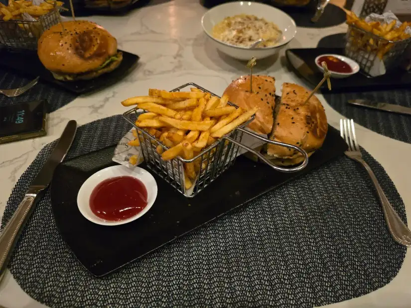مطعم سارابيث.webp