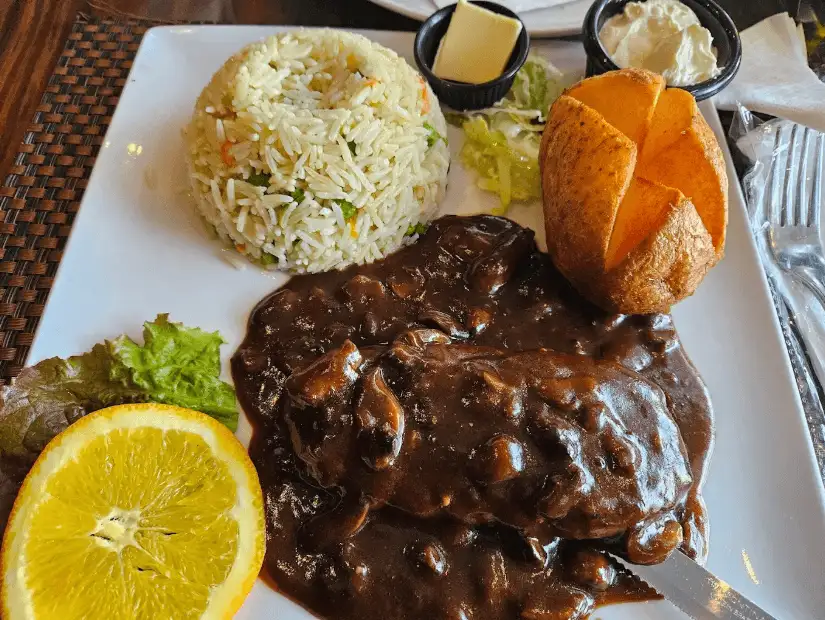 مطعم سيزلر ستيك هاوس مول بوينت 90.png
