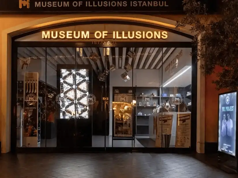 The entrance of the Museum of Illusions in Istanbul, showcasing an intriguing and visually stimulating experience.