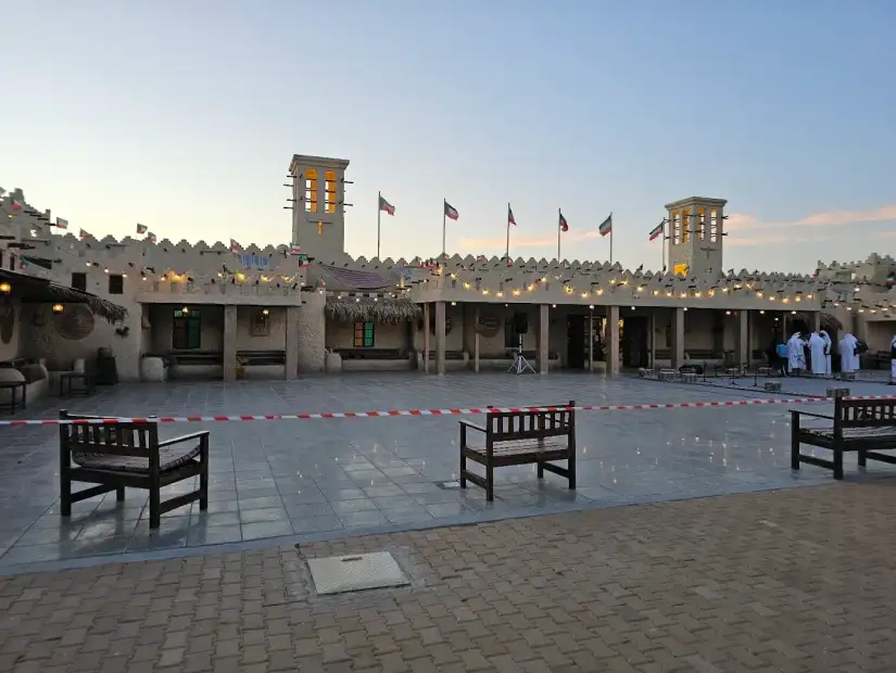 قرية يوم البحار التراثية.webp