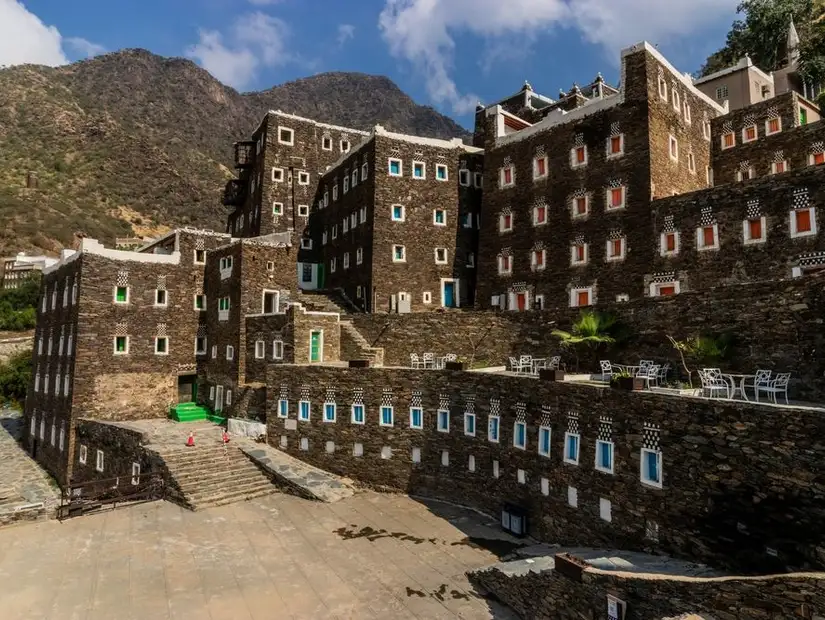 rijal almaa village.jpg
