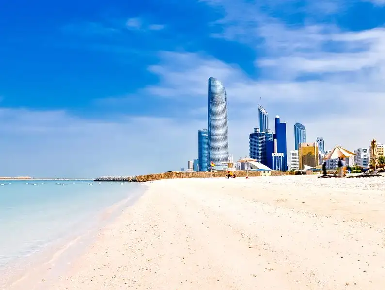 شاطئ ابو ظبي.jpg