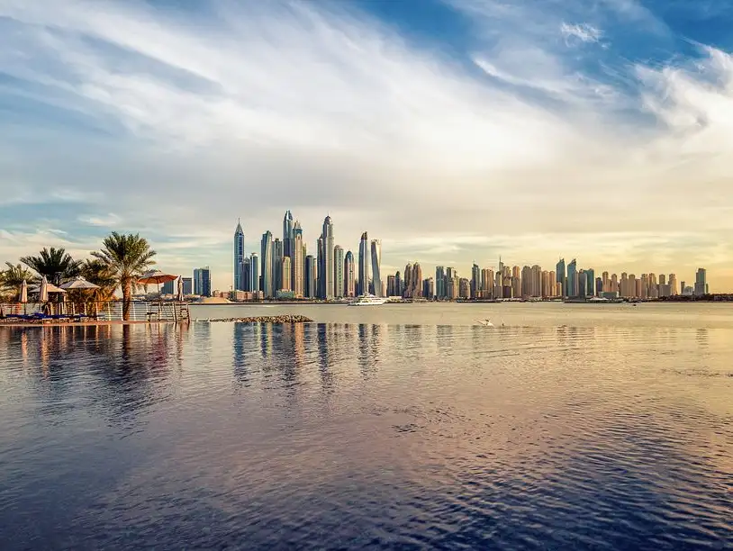 شاطئ المارينا دبي.jpg