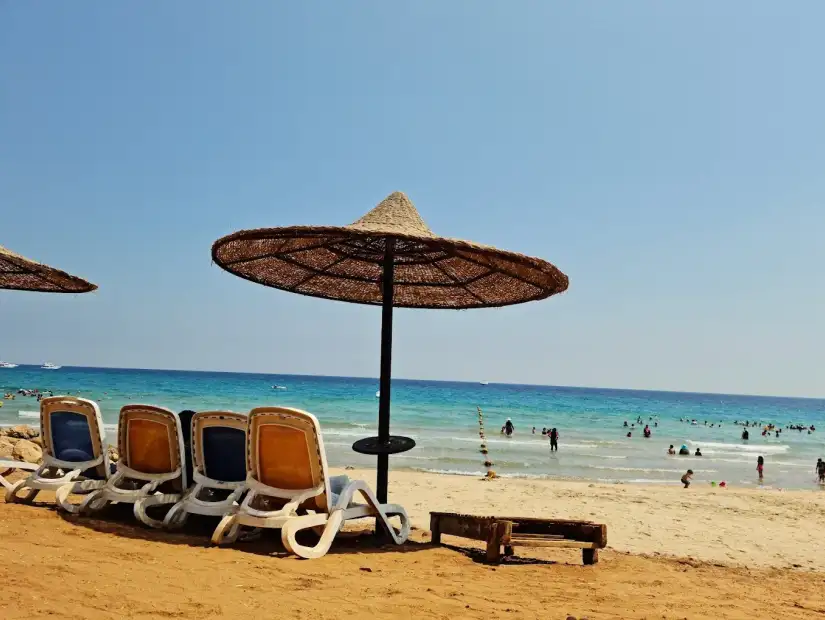 شاطئ بورتو السخنة.webp