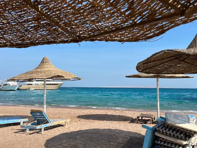 شاطئ مرسى رقم 9.webp