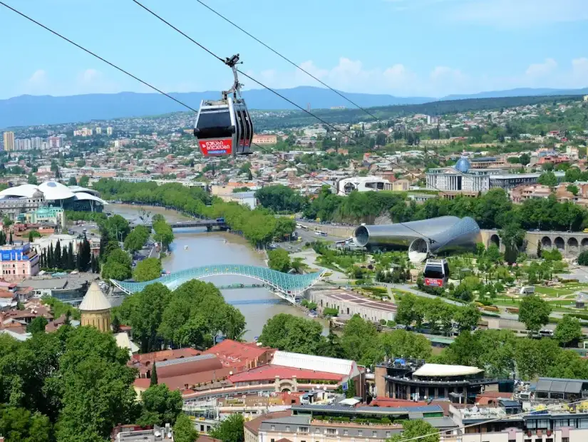 تلفريك تبليسي.webp