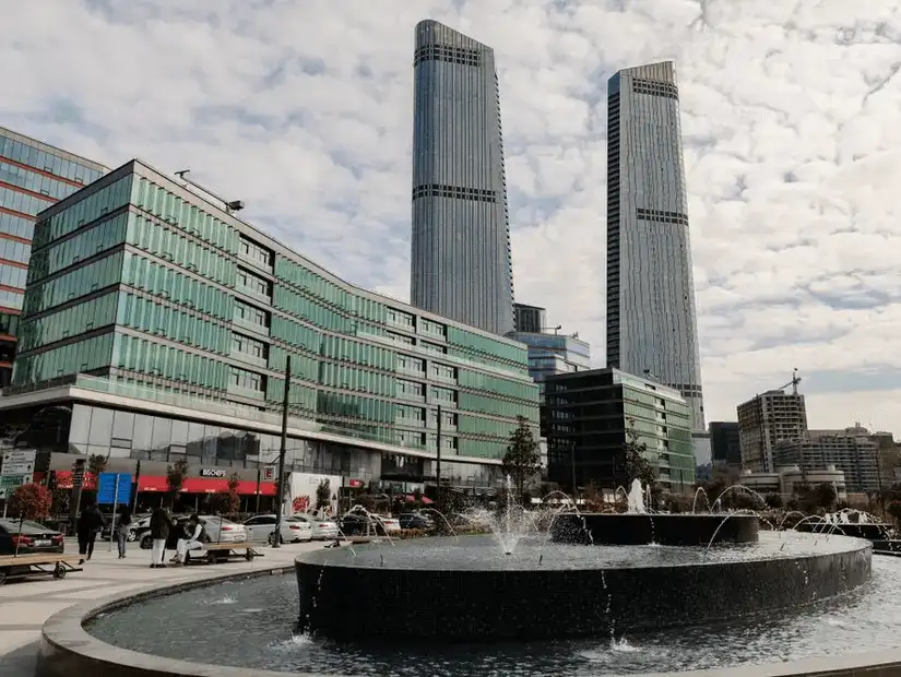 High-rise buildings in Vadistanbul and surrounding office complexes.