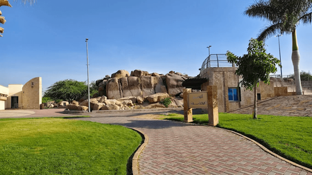 تعد حديقة الردف بالطائف من أكبر وأشهر الحدائق في المملكة العربية السعودية ومن الأماكن السياحية التي يذهب إليها عدد كبير من الأشخاص لقضاء إجازاتهم.